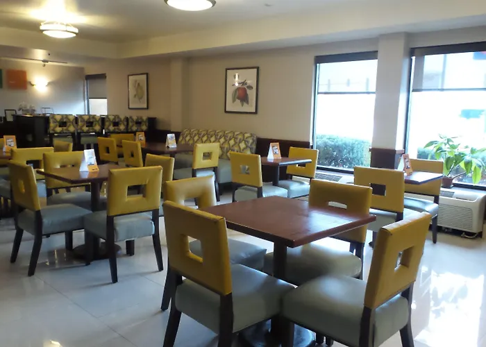Inn Spark By Hilton Chicago O'hare 3*
