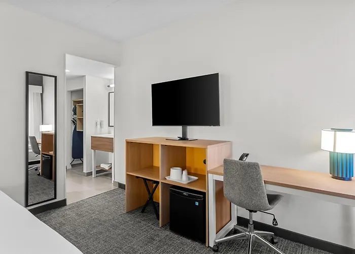 Inn Spark By Hilton Chicago O'hare 3*