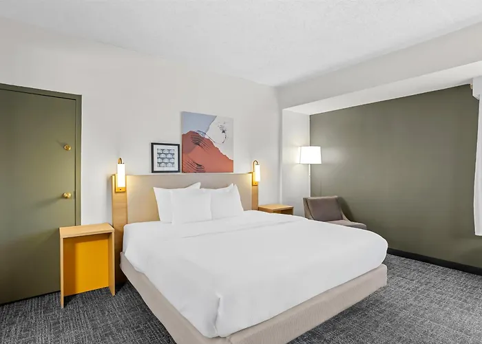 Spark By Hilton Chicago O'hare 3*