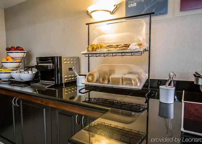 Spark By Hilton Chicago O'hare Inn 3*
